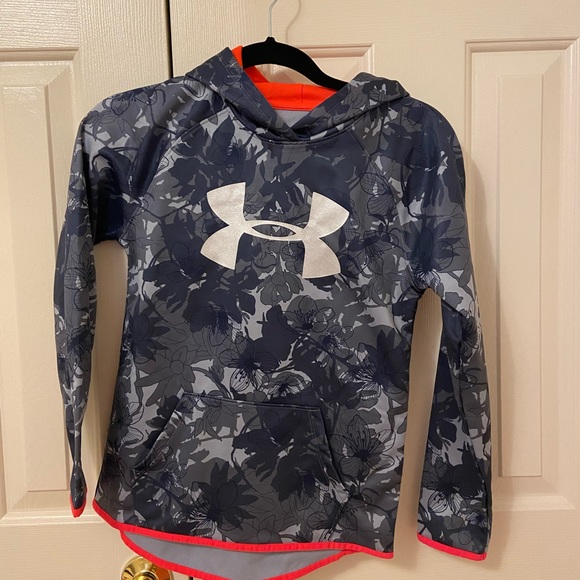 Youth Medium Underarmour hoodie - Picture 1 of 4